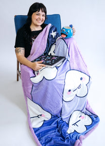 Snuggly Schmoulder Blanket - Queen Sized